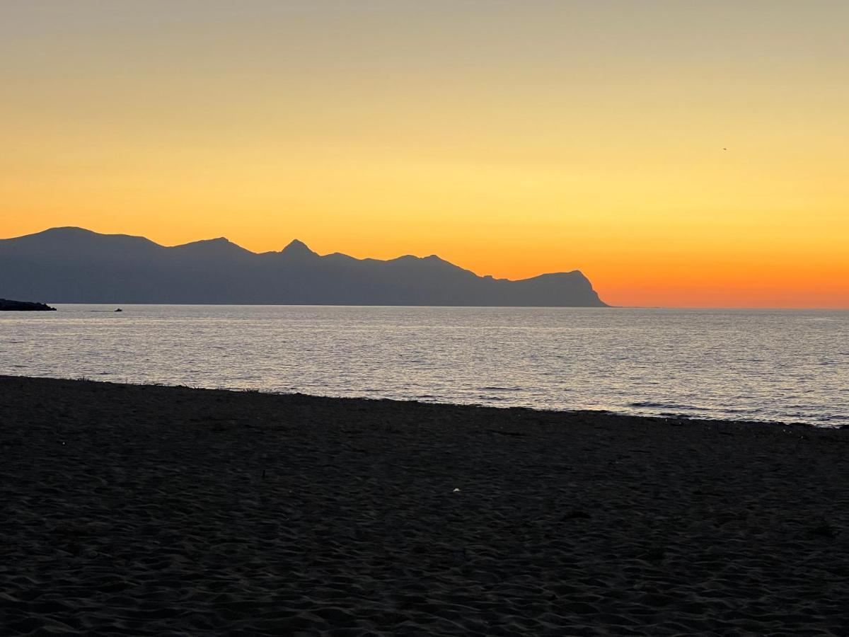 Casa Vacanze Il Girasole Balestrate Bagian luar foto