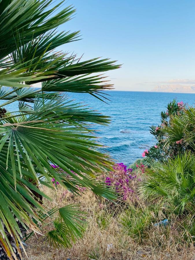 Casa Vacanze Il Girasole Balestrate Bagian luar foto
